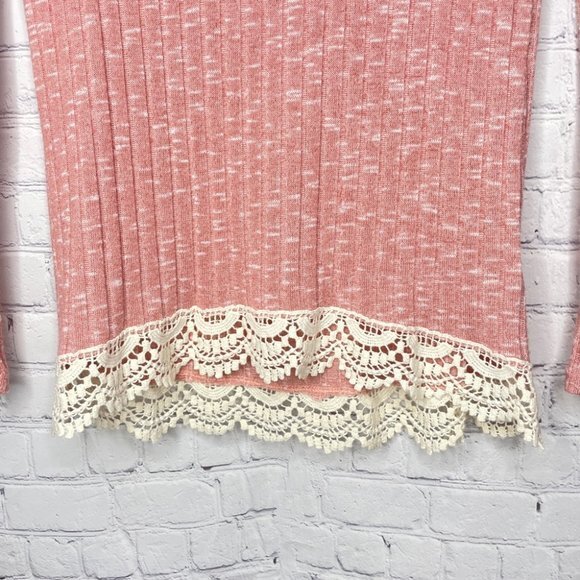 Living Doll Size XS Lightweight Pink Knit Scoop Neck Top Off White Lace Trim - Picture 4 of 9